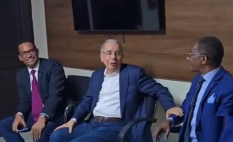 Danilo: Abinader «se sacó los dos ojos» para impedirle volver a competir