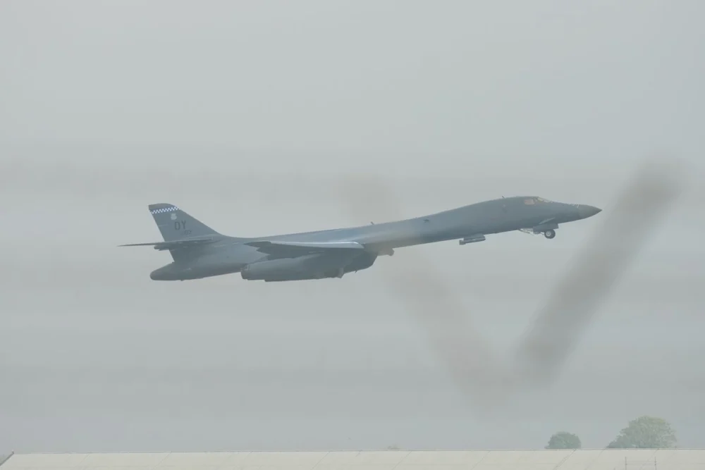 EE. UU. retira bombarderos tras alerta terrorista