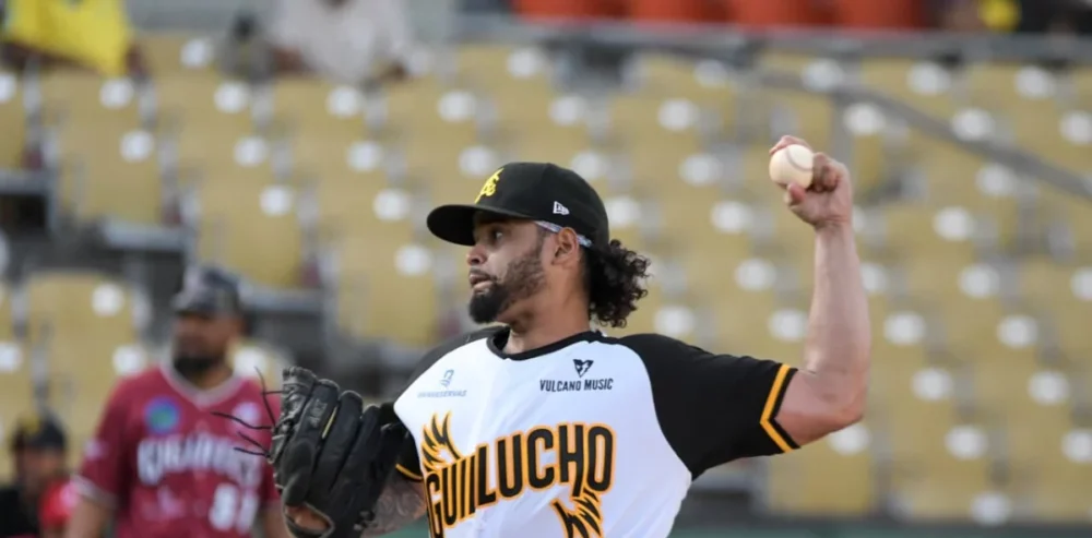 Licey celebra en extra innings, Toros castigan con jonrones y Águilas frenan a los Gigantes