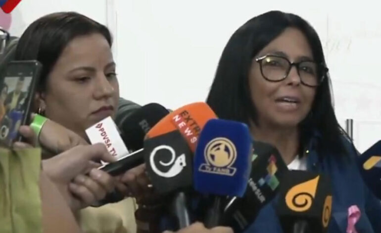 Delcy Rodríguez mueve sus fichas tras el regreso de María Corina Machado