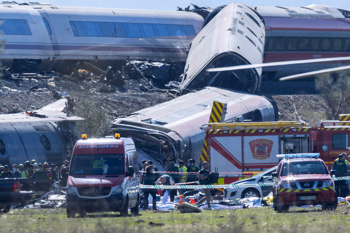 Tragedia ferroviaria en España: suben a 68 los muertos y hay 77 heridos